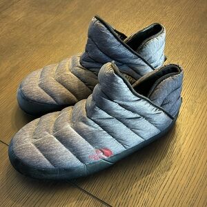 TNF Men’s ThermoBall Traction Booties